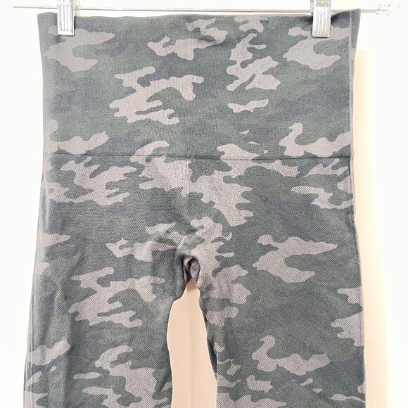 SPANX Women's Leggings Camo Look At Me Now High Rise Seamless Size M - Picture 4 of 6